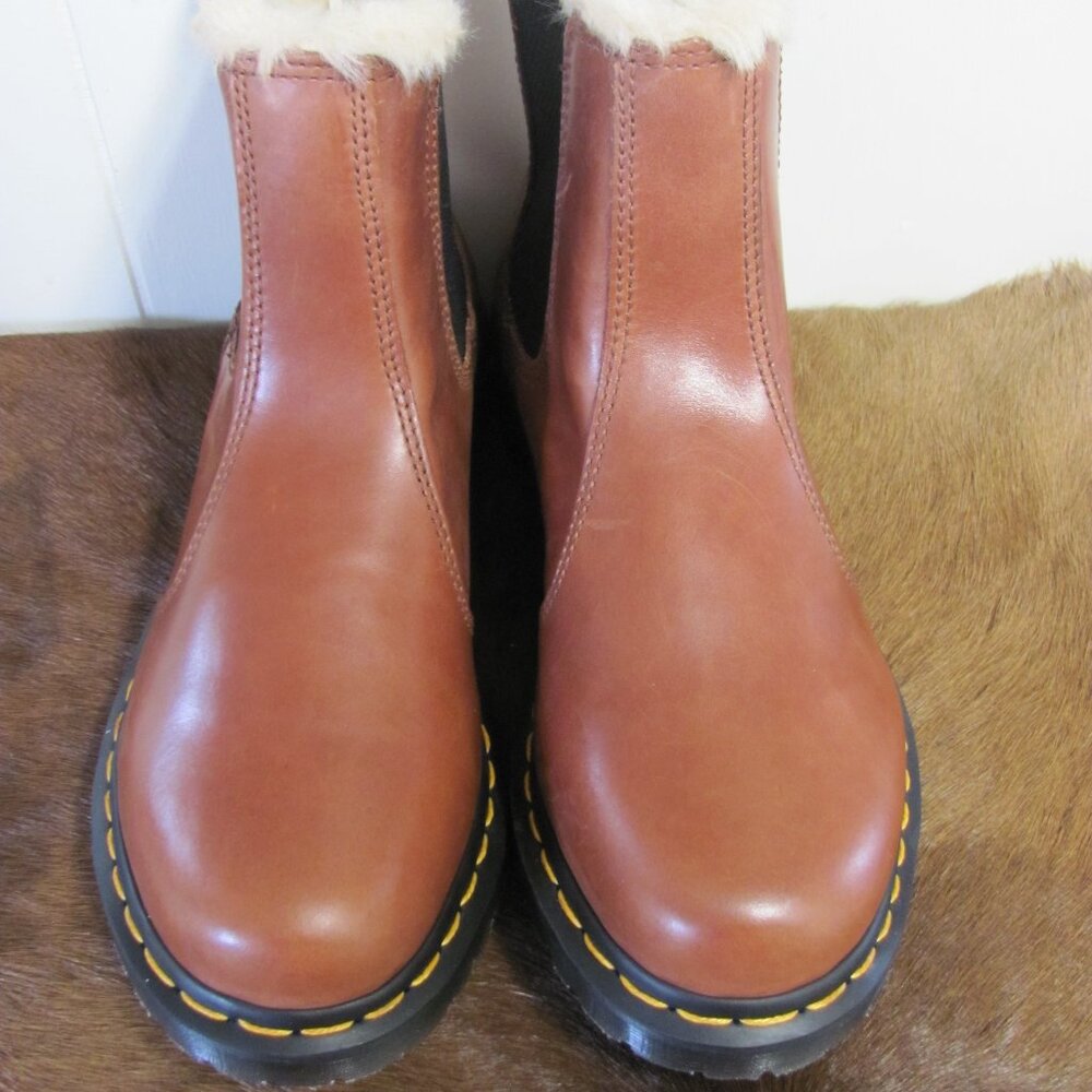 DR.MARTENS AIRWAVE WOMENS AMBASSADOR CHELSEA BOOTS NWT